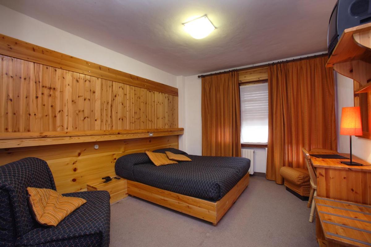 Hotel Splendid Oulx Pokoj fotografie